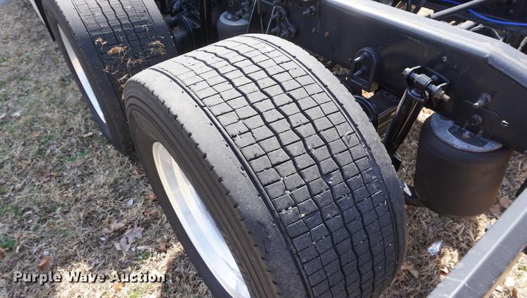 image for item DE3141 2013 International ProStar Plus semi truck