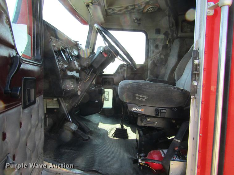 image for item DE6662 1999 Kenworth T600 semi truck