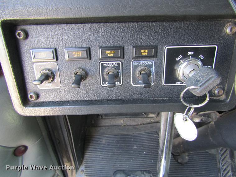 image for item DE6662 1999 Kenworth T600 semi truck