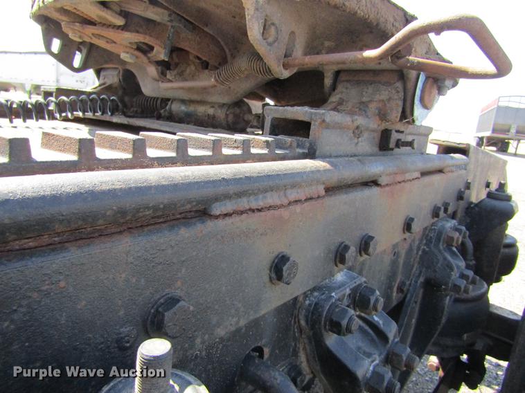 image for item DE6662 1999 Kenworth T600 semi truck