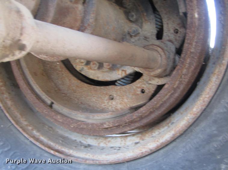 image for item DE6667 1971 Heil end dump trailer