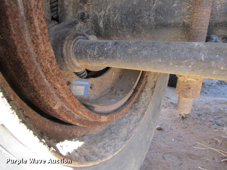 image for item DE6667 1971 Heil end dump trailer