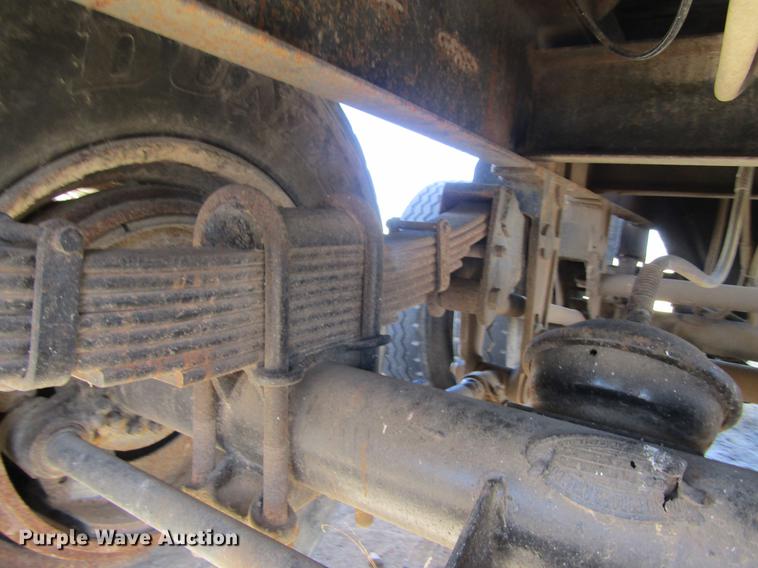 image for item DE6667 1971 Heil end dump trailer