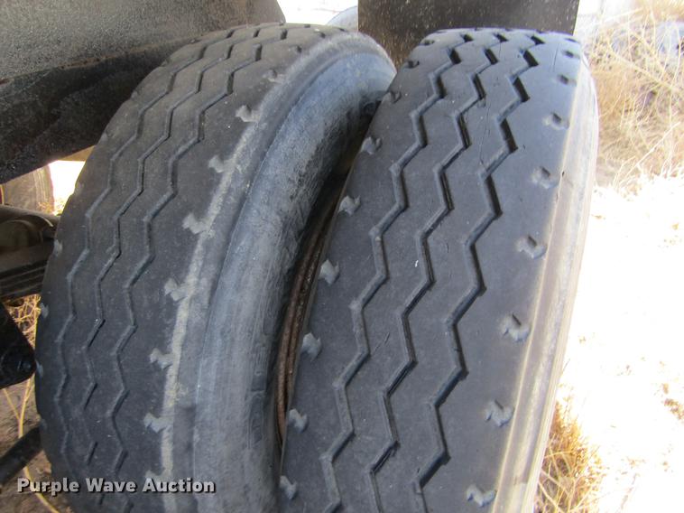 image for item DE6667 1971 Heil end dump trailer