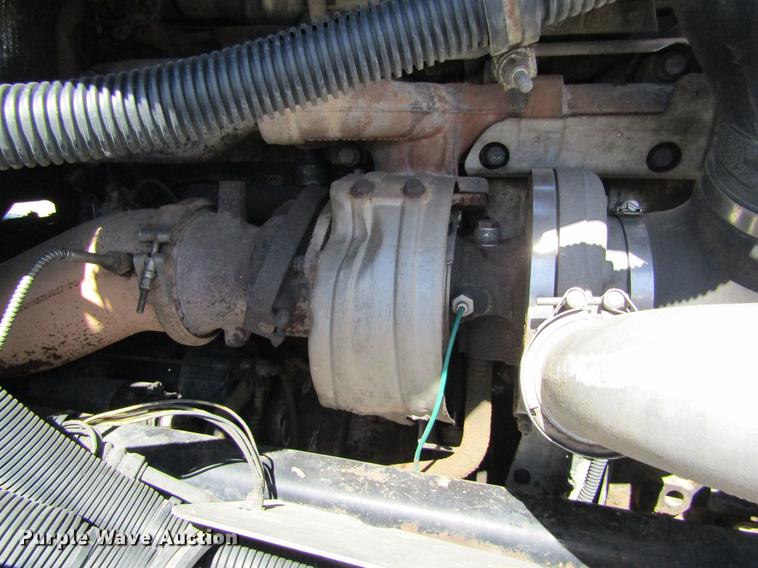 image for item DE6668 2006 Freightliner Columbia semi truck