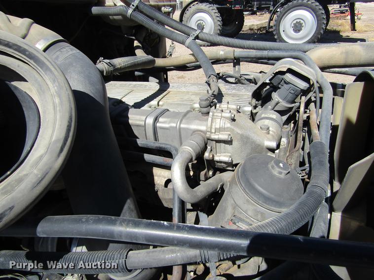 image for item DE6668 2006 Freightliner Columbia semi truck