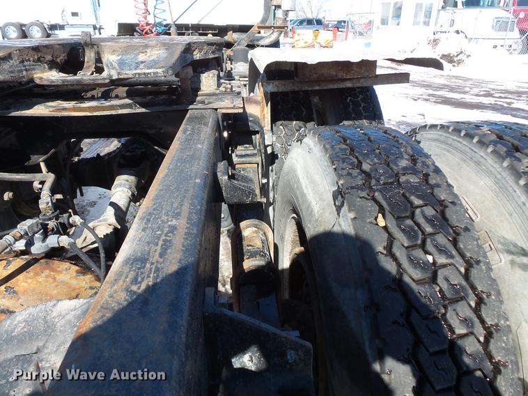 image for item DV9595 1993 Mack CH613 semi truck