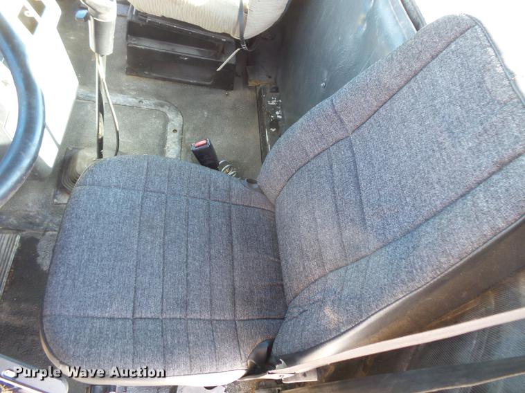 image for item DV9595 1993 Mack CH613 semi truck