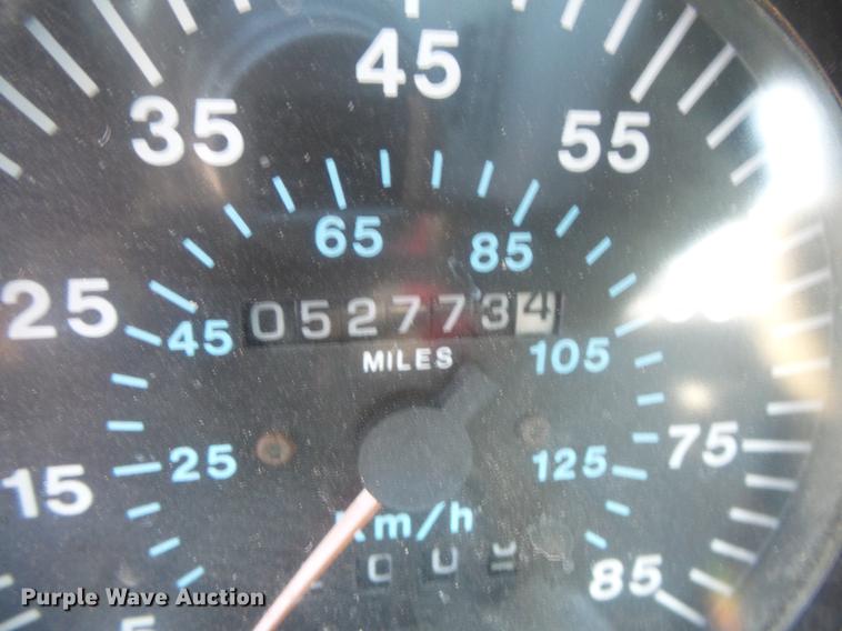 image for item DV9595 1993 Mack CH613 semi truck