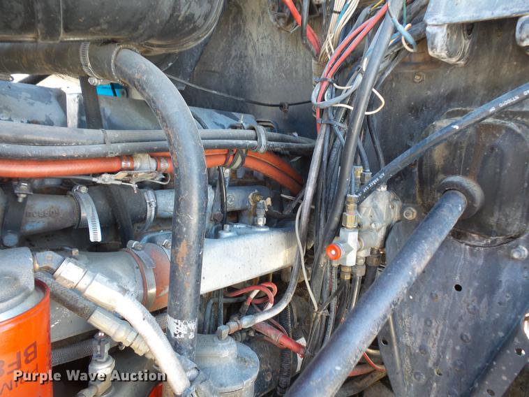 image for item DV9595 1993 Mack CH613 semi truck