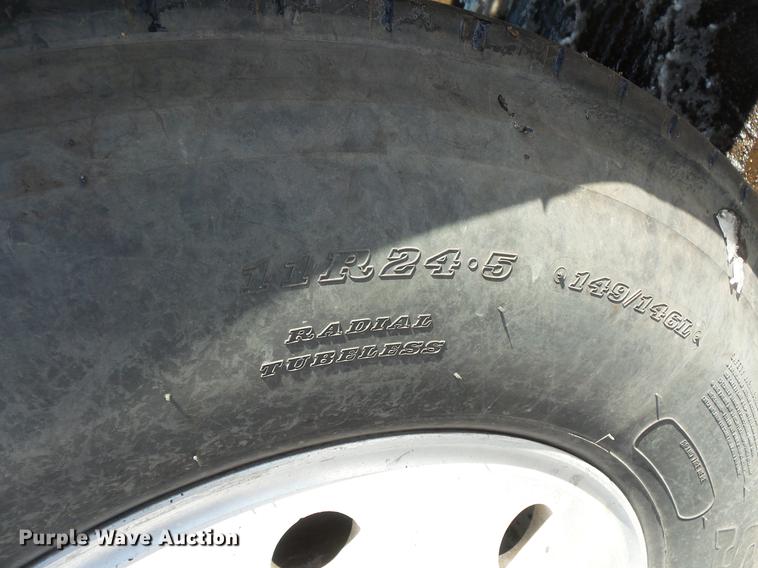 image for item DV9595 1993 Mack CH613 semi truck