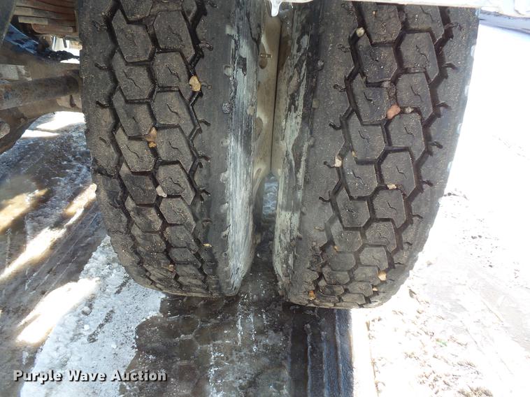 image for item DV9595 1993 Mack CH613 semi truck