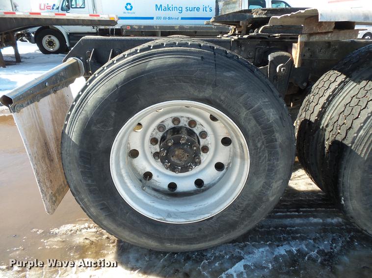 image for item DV9595 1993 Mack CH613 semi truck