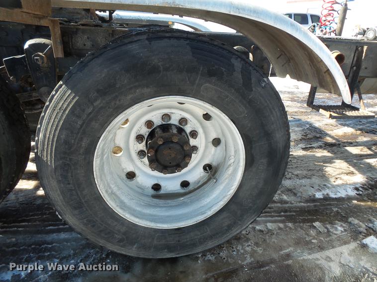 image for item DV9595 1993 Mack CH613 semi truck