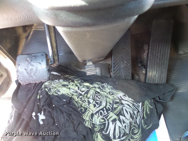 image for item DV9596 2005 Kenworth W900 semi truck