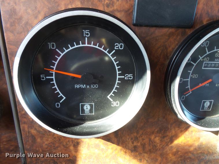 image for item DV9596 2005 Kenworth W900 semi truck