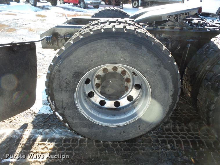 image for item DV9596 2005 Kenworth W900 semi truck