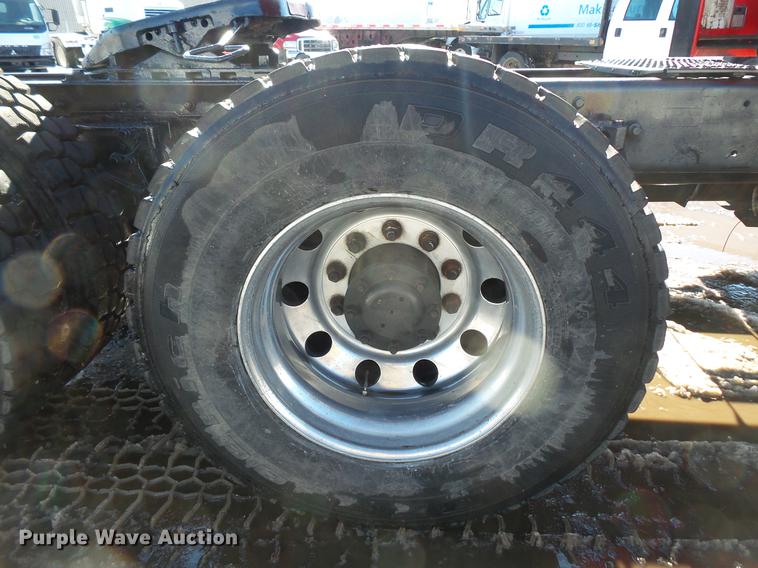 image for item DV9596 2005 Kenworth W900 semi truck