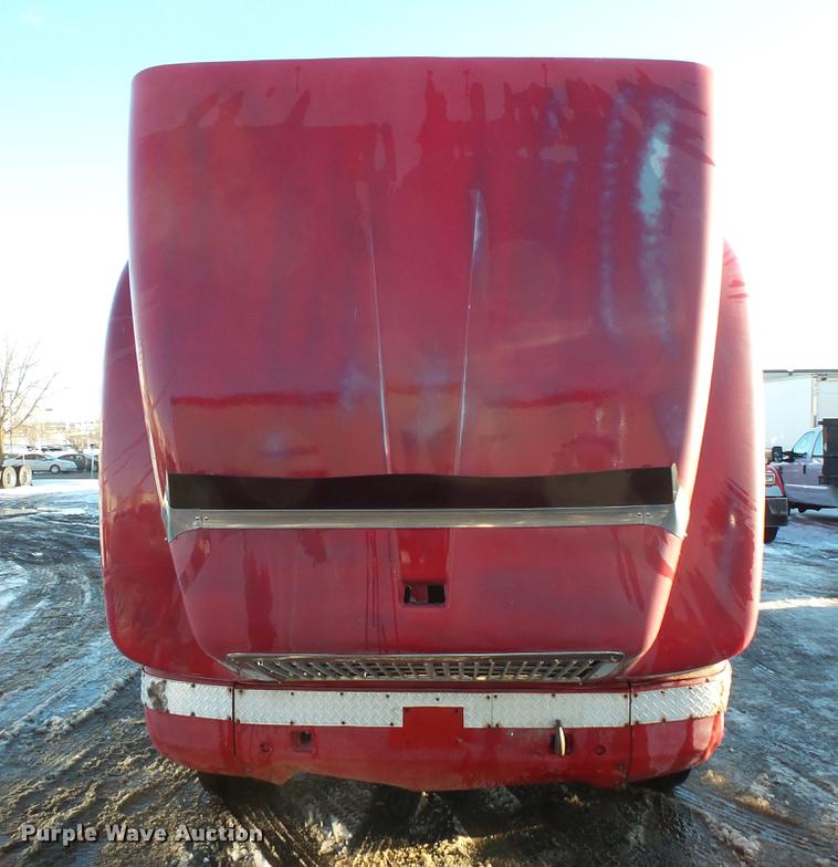 image for item DV9599 1993 International 9400 semi truck