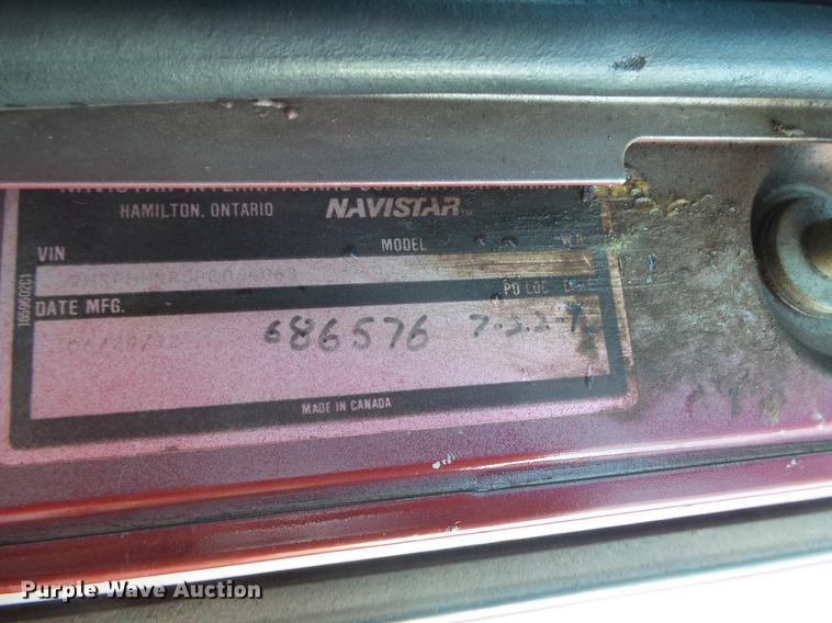 image for item DV9599 1993 International 9400 semi truck