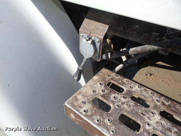 image for item EI9774 2000 Sterling L7500 semi truck