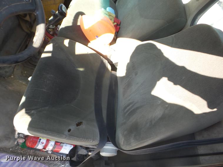 image for item EI9774 2000 Sterling L7500 semi truck