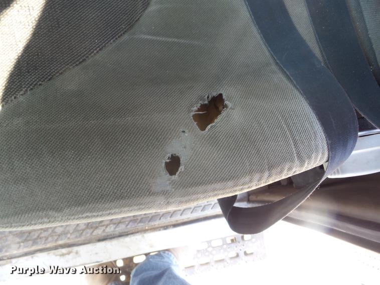 image for item EI9774 2000 Sterling L7500 semi truck