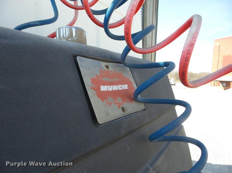 image for item EI9774 2000 Sterling L7500 semi truck