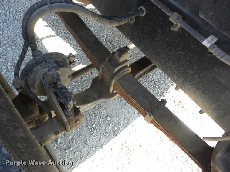 image for item EI9774 2000 Sterling L7500 semi truck