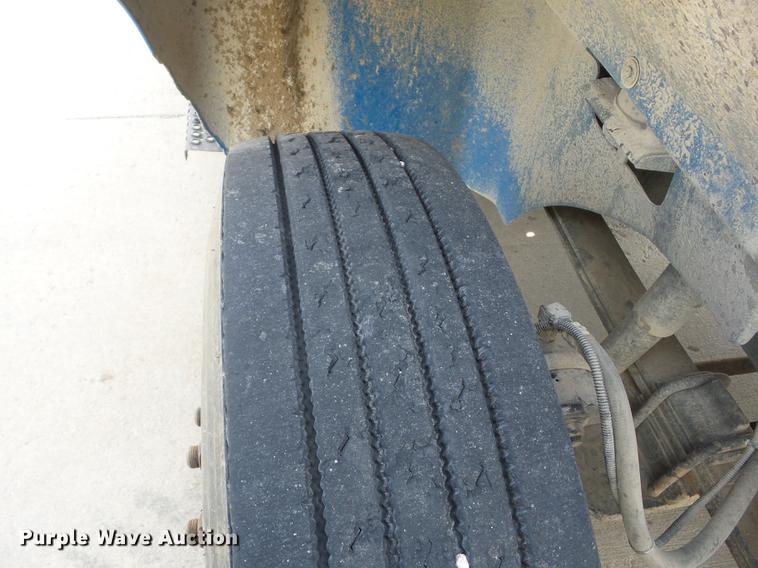 image for item K6278 1998 International 9100 flatbed truck