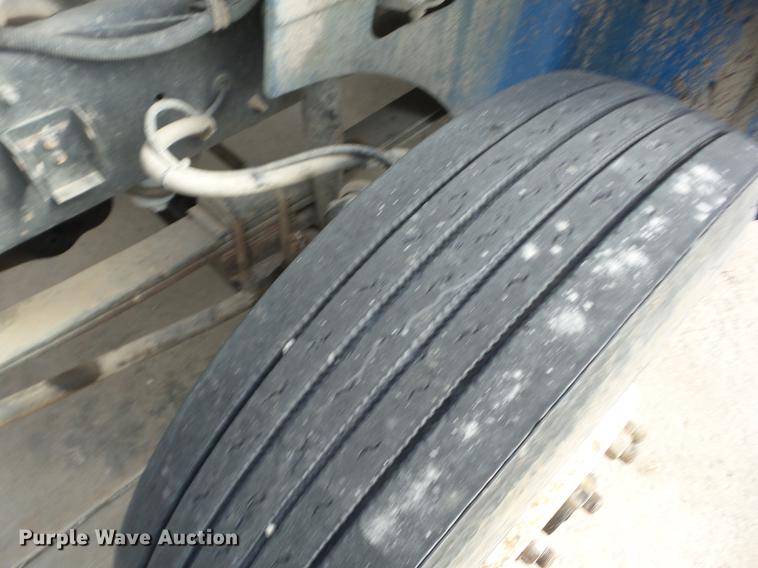 image for item K6278 1998 International 9100 flatbed truck