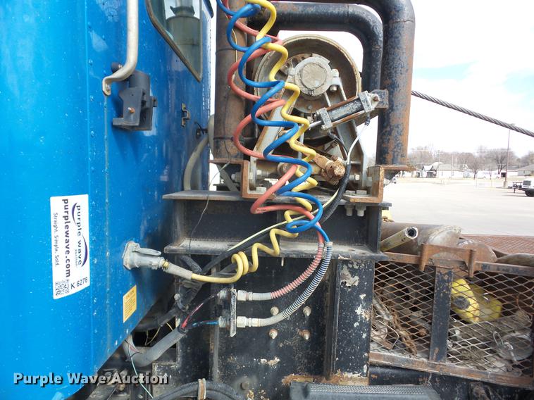 image for item K6278 1998 International 9100 flatbed truck