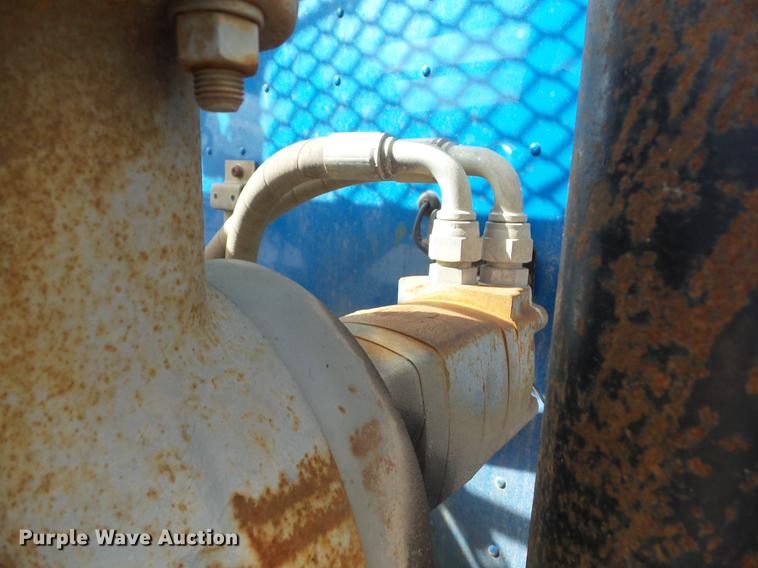 image for item K6278 1998 International 9100 flatbed truck