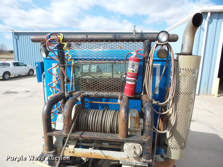 image for item K6278 1998 International 9100 flatbed truck