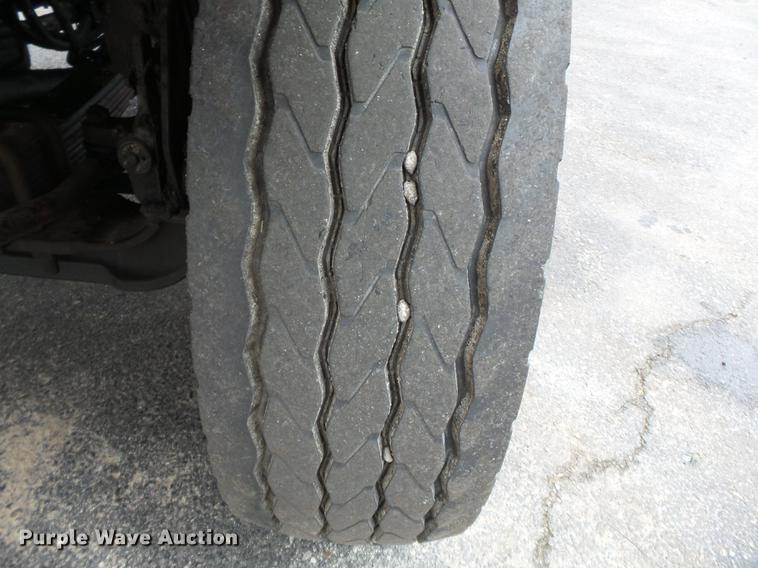 image for item DB7229 2006 International 7400 dump truck