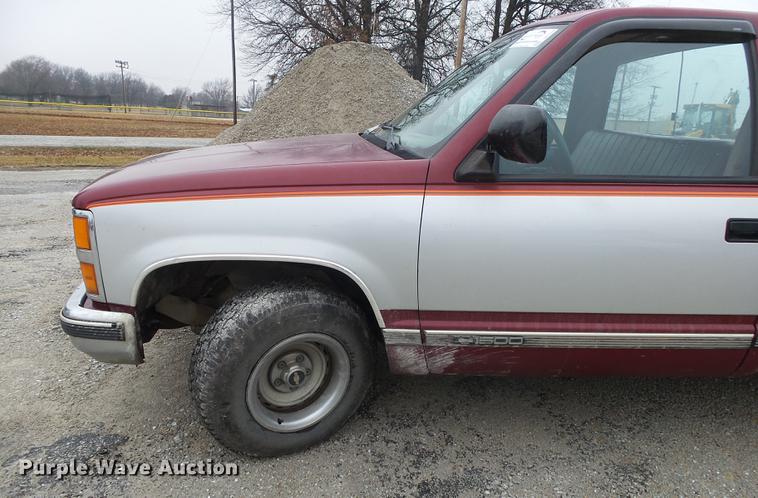 image for item DB7265 1989 Chevrolet C1500 pickup truck