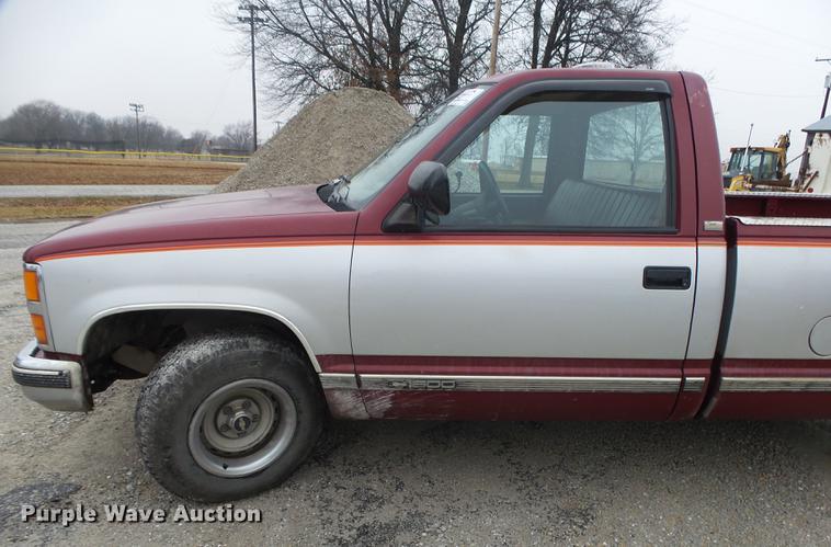 image for item DB7265 1989 Chevrolet C1500 pickup truck