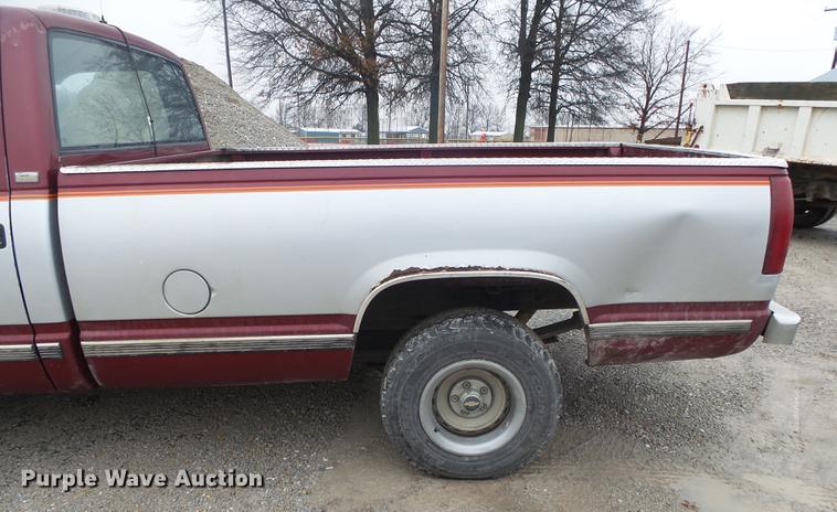 image for item DB7265 1989 Chevrolet C1500 pickup truck