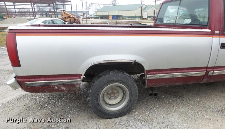 image for item DB7265 1989 Chevrolet C1500 pickup truck