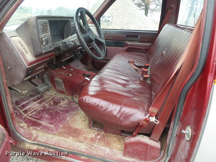 image for item DB7265 1989 Chevrolet C1500 pickup truck