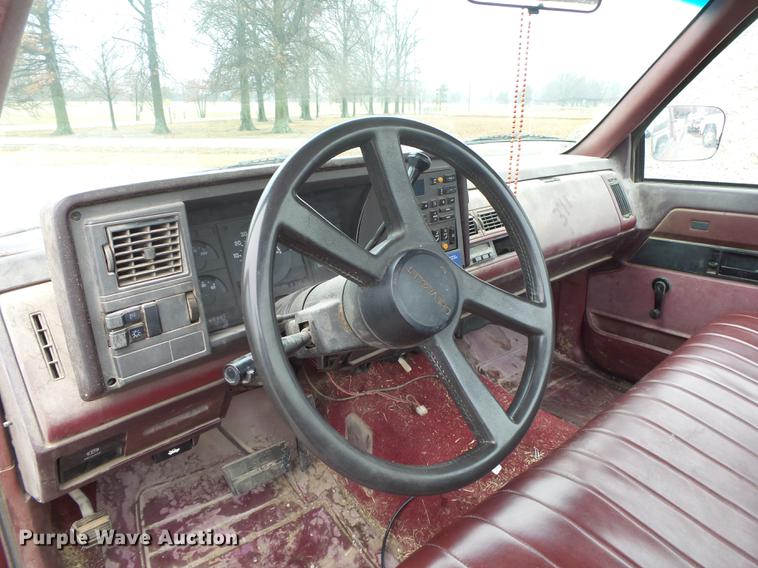 image for item DB7265 1989 Chevrolet C1500 pickup truck