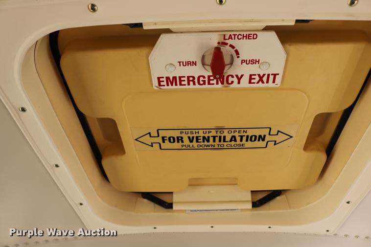 image for item DB9293 1997 International 3800 bus