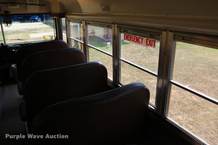 image for item DB9293 1997 International 3800 bus