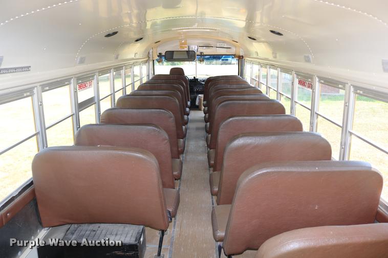 image for item DB9293 1997 International 3800 bus