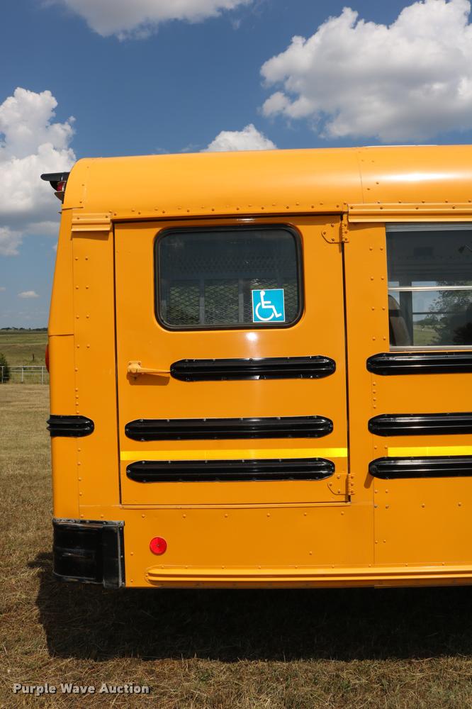 image for item DB9293 1997 International 3800 bus