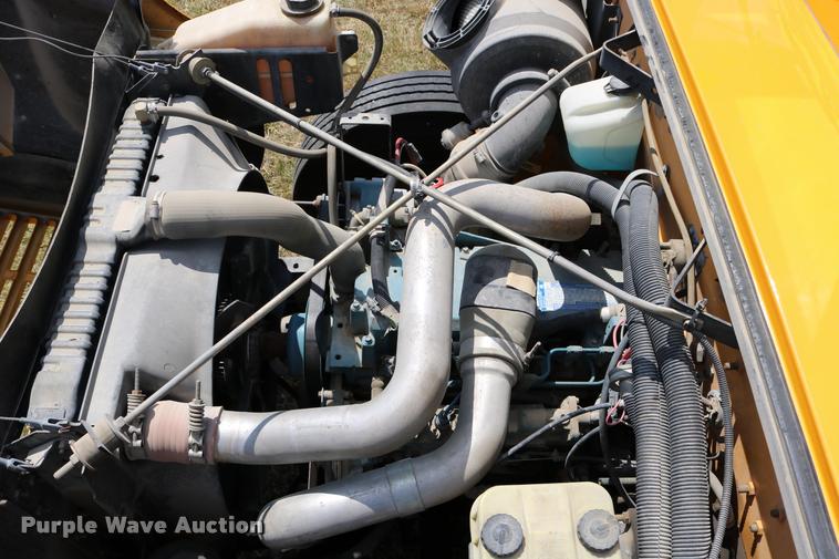 image for item DB9293 1997 International 3800 bus