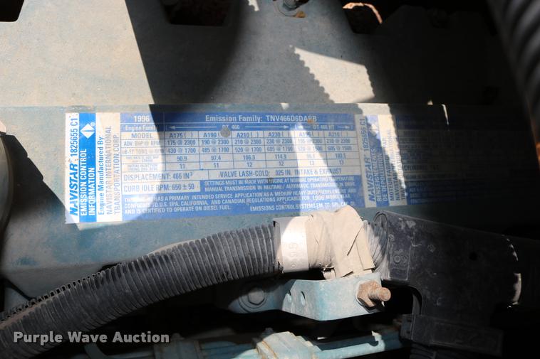 image for item DB9293 1997 International 3800 bus