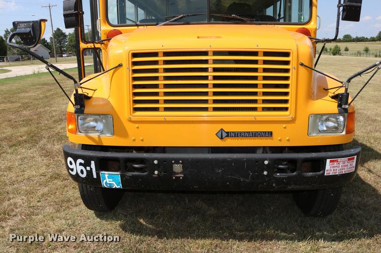 image for item DB9293 1997 International 3800 bus