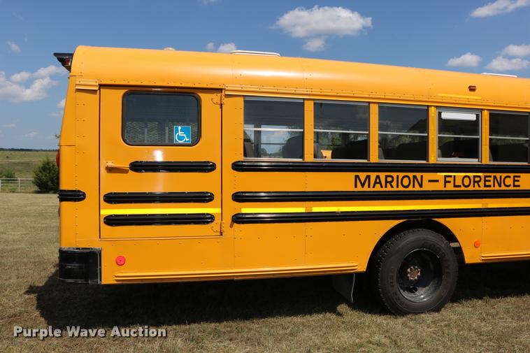 image for item DB9293 1997 International 3800 bus