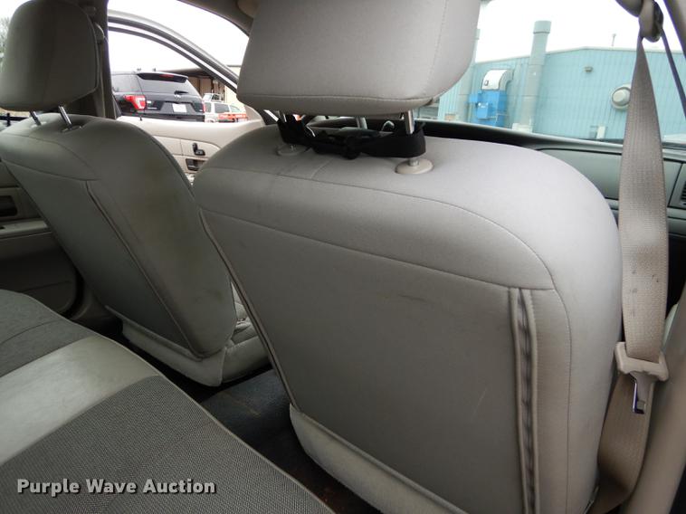 image for item DC0355 2006 Ford Crown Victoria Police Interceptor